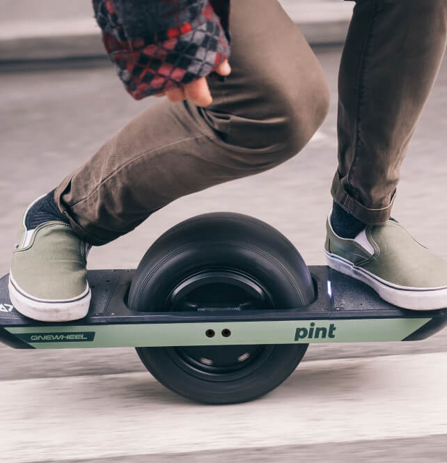 onewheel-pint-light-2 onewheel-pint-light-2